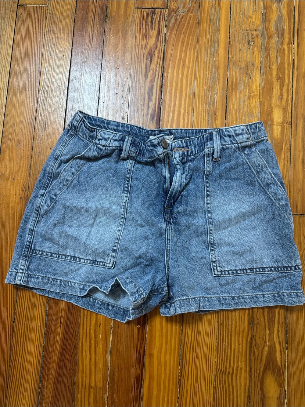 Good American denim shorts